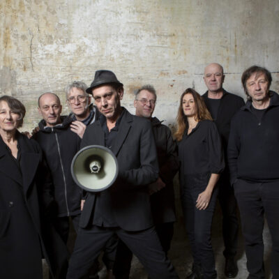 Têtes Raides en concert sur scène au Festi’Salon Stars’Terre, vendredi 18 septembre 2026, devant un public enthousiaste