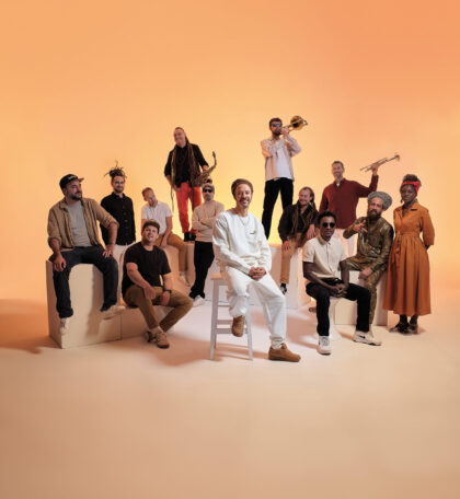 Danakil en concert sur scène au Festi’Salon Stars’Terre, vendredi 18 septembre 2026, devant un public enthousiaste